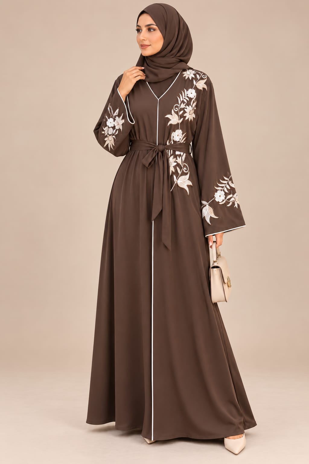 Abaya marron fleurie et pailletée